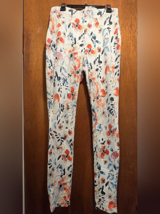 HUE Denim - HUE Floral Print White Stretch Jeggings with Coral and Navy Accents SzM